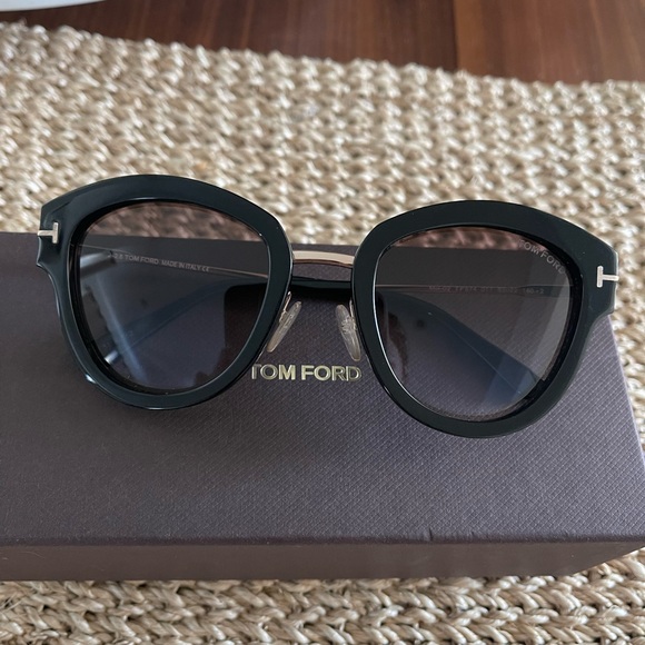Tom Ford Accessories - TOM FORD MIA-02 TF 574 14C BLACK/SMOKE MIRROR SUNGLASSES